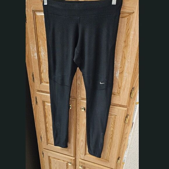 NIKE Women's Black Athletic Running Leggings Size M With Dri-Fit - Picture 3 of 15